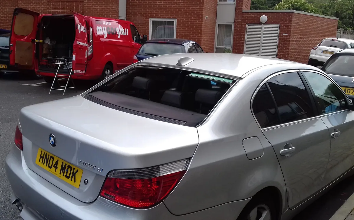 BMW rear window replacement at the MyCarGlass workshop.