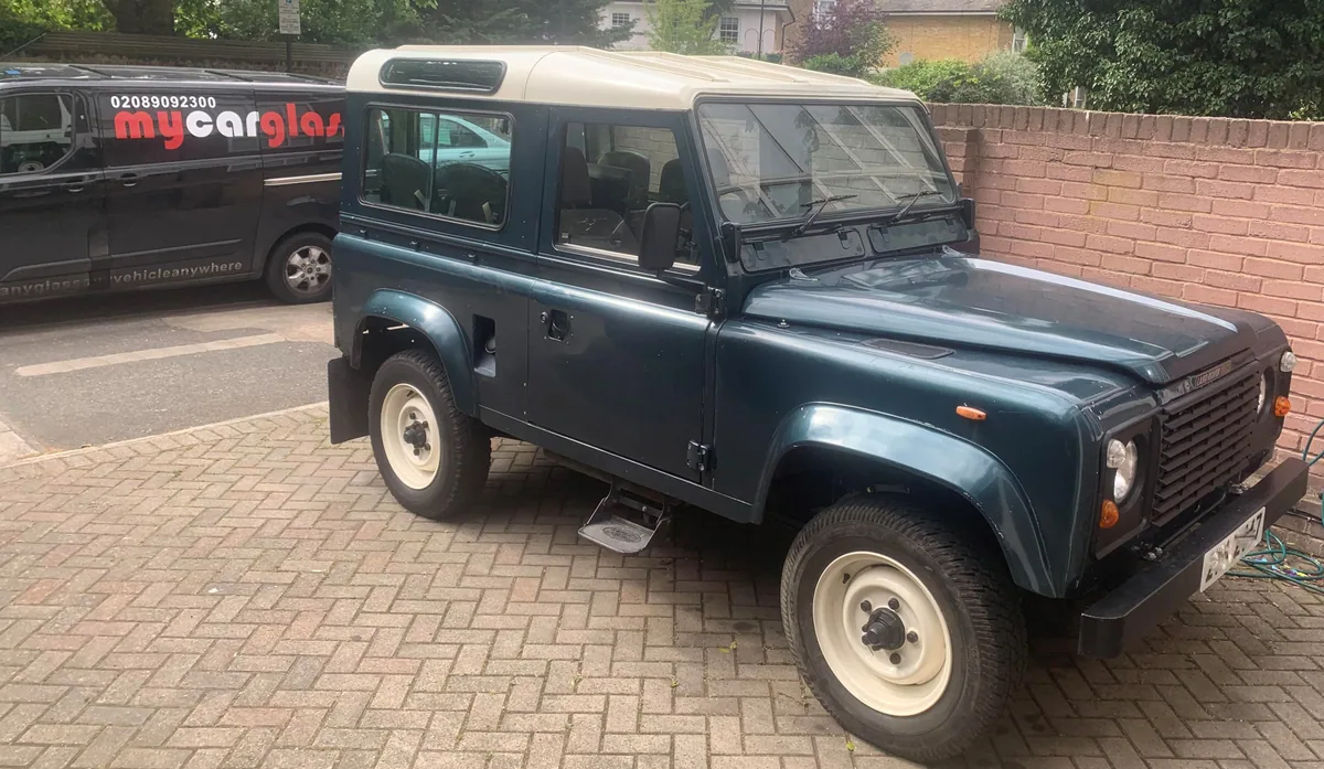 Land Rover Defender with replacement windscreen fitted.