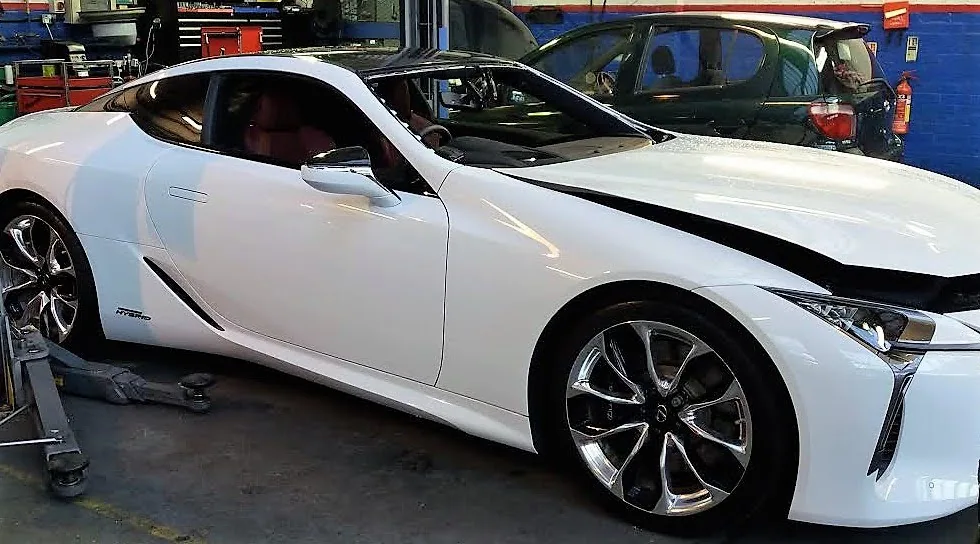 Lexus LC500h coupé with the replacement windscreen fitted.