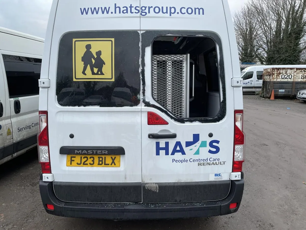 Renault Master minibus rear glass replacement.